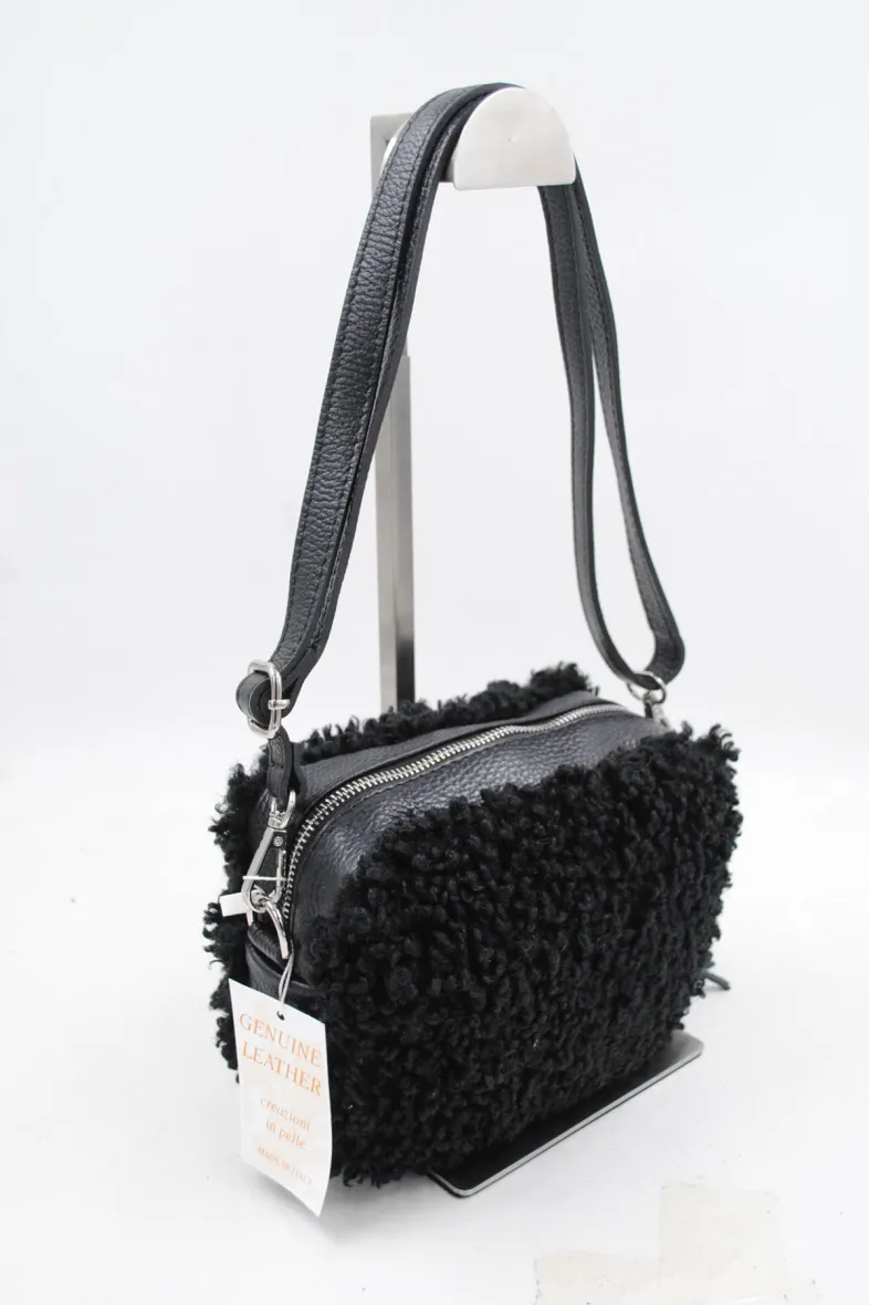 TASCHE AUS LEDER/SYNTHETISCHEM SCHAFFEKT, HERGESTELLT IN ITALIEN