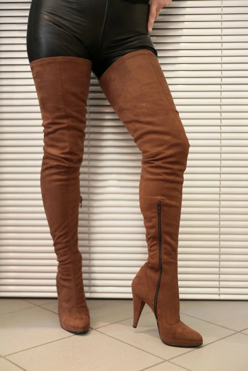Velour High Heel Plateau Stiefel braun