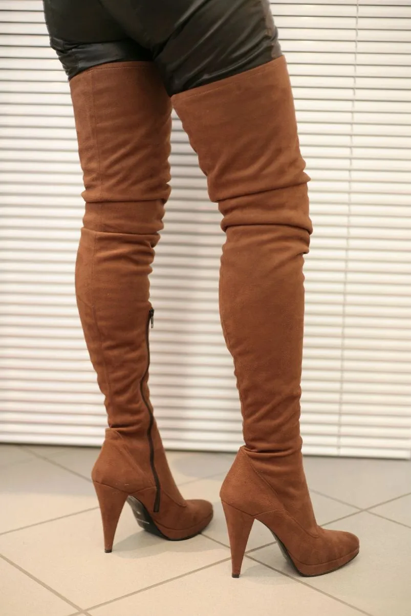 Velour High Heel Plateau Stiefel braun